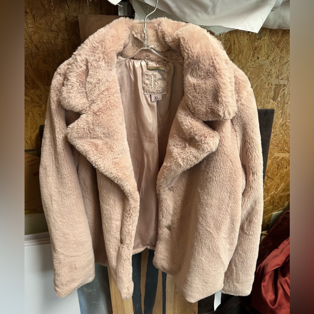 Pink faux fur coat- new with tags